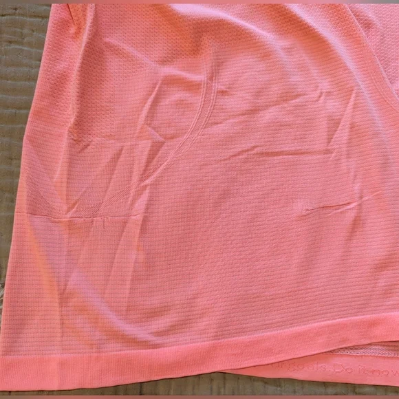 LOW START Lululemon Bundle Swiftly Racerback Tank and Black Crops Sz 8 - Picture 4 of 11